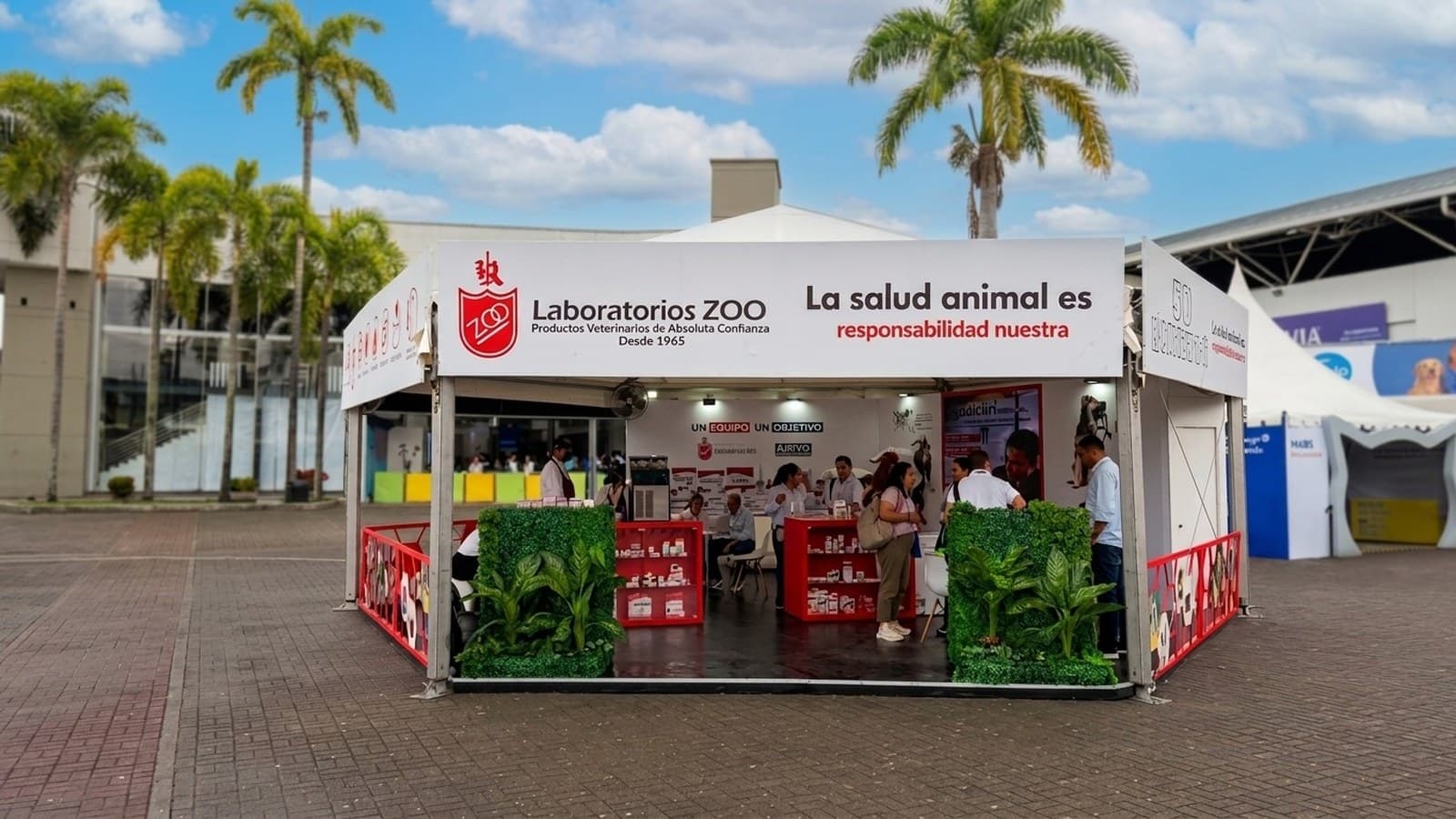 Stand de Laboratorios ZOO en el Congreso Veterinario de Colombia 2026